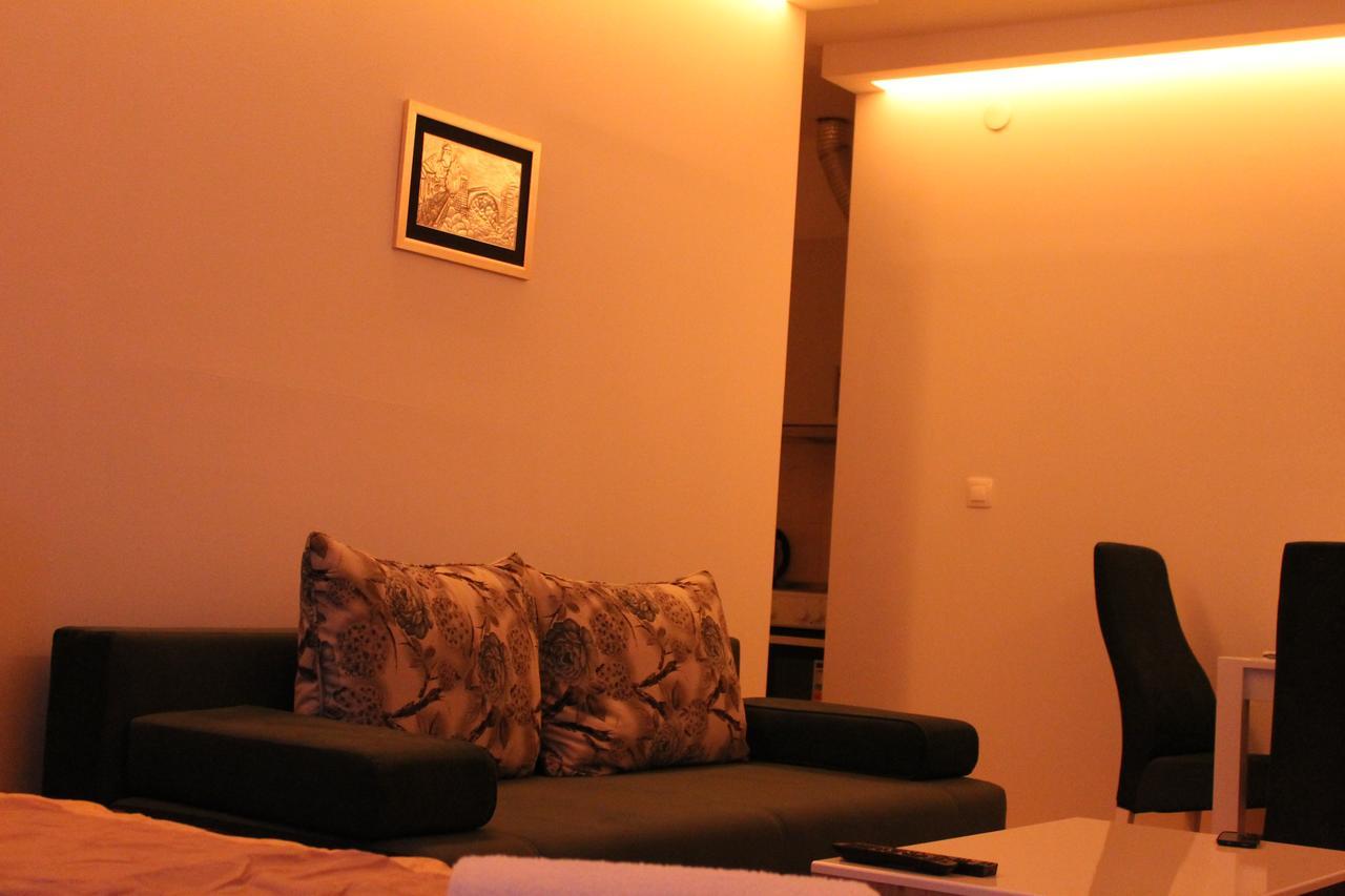 "E&S" Apartment 莫斯塔尔 外观 照片