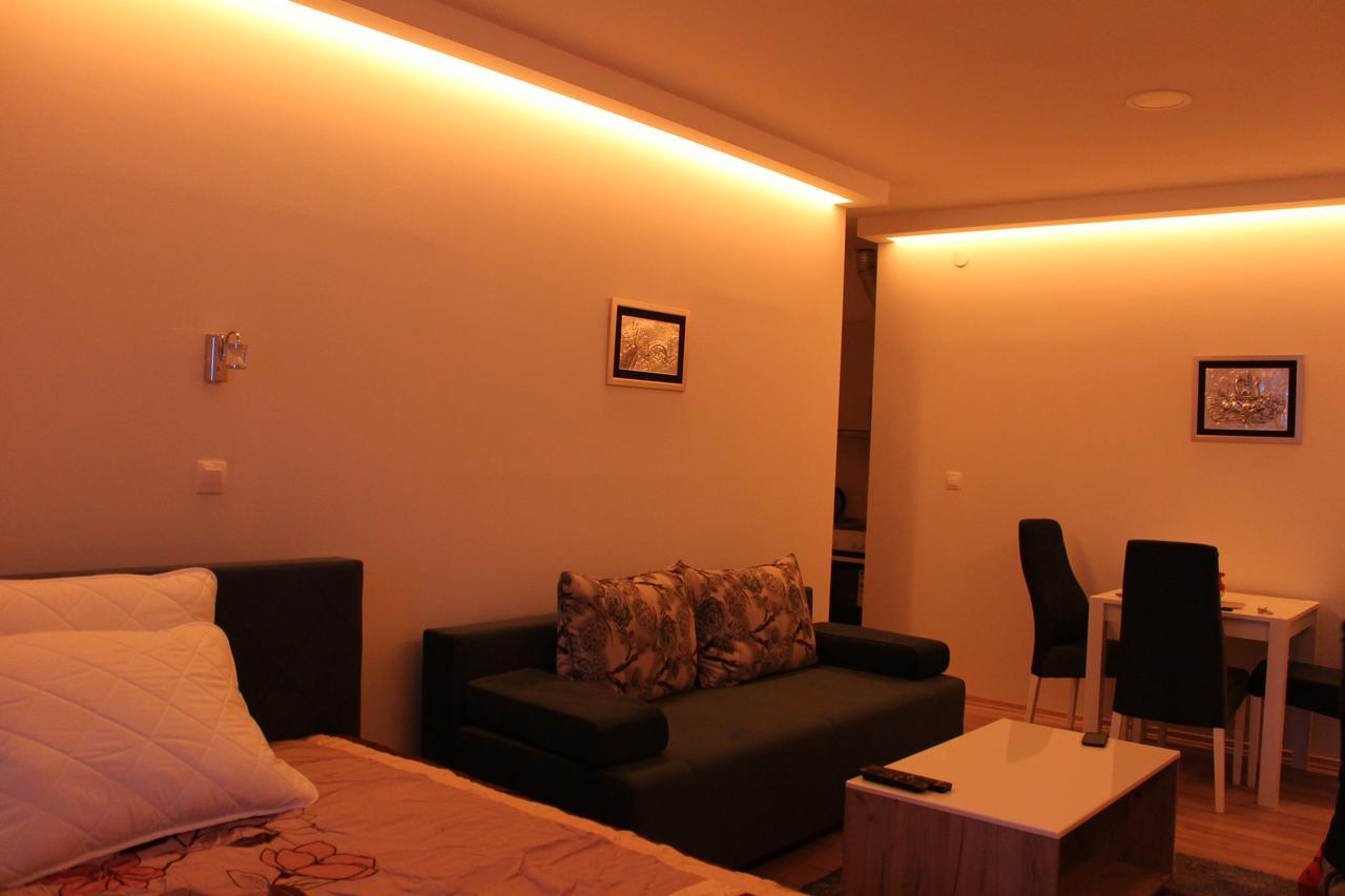 "E&S" Apartment 莫斯塔尔 外观 照片